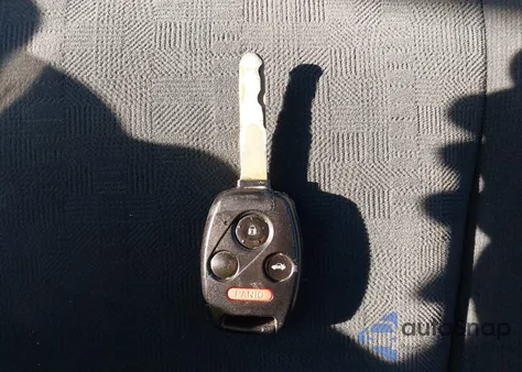 2005 Honda Accord 2.4 Ex z USA, uszkodzony, nr VIN 1HGCM56745A061826